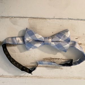 Tommy Hilfiger Bow Tie